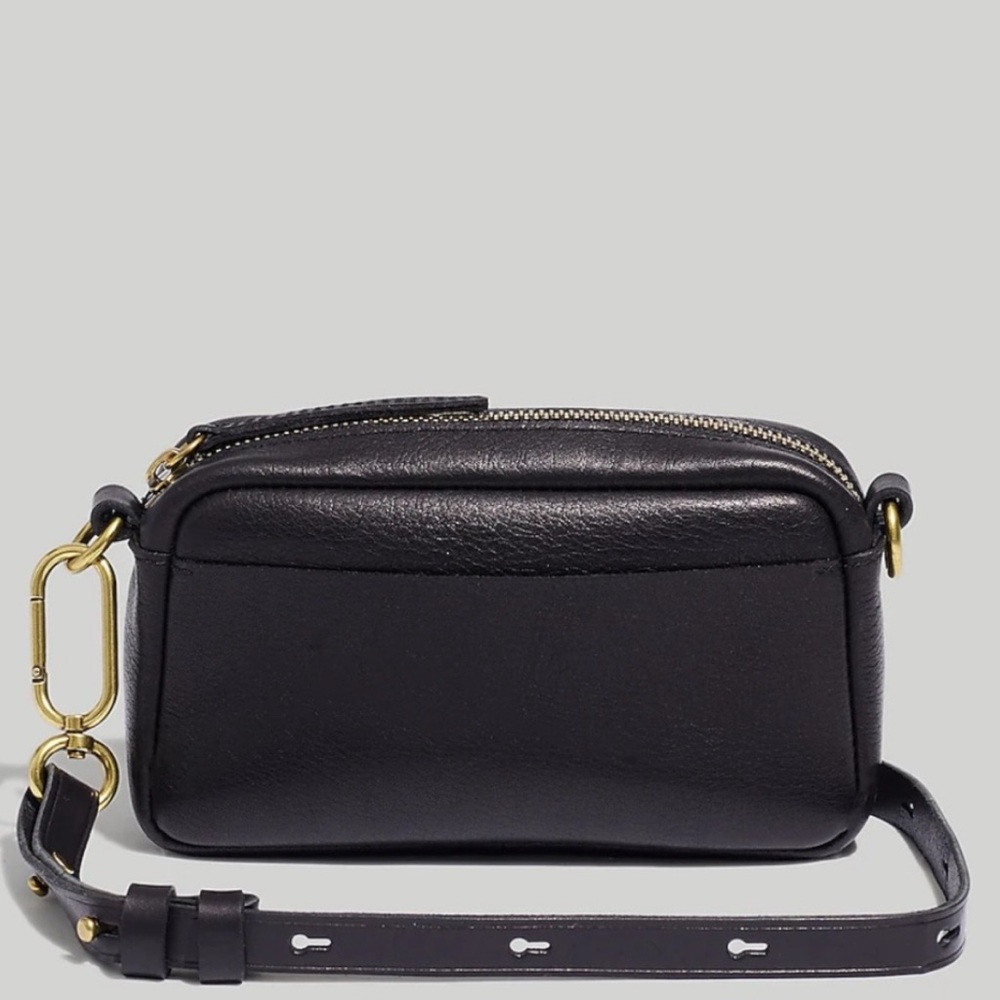 Madewell The Leather Carabiner Mini Crossbody Bag Black Gold